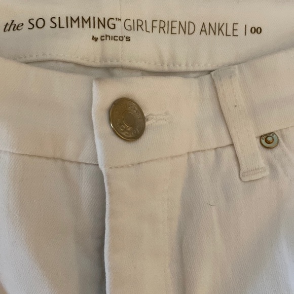 Chico’s So slimming girlfriend ankle white denim jeans size reg 0/ Medium - Picture 3 of 12